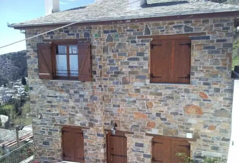 Hotelli Archontiko Kirmili