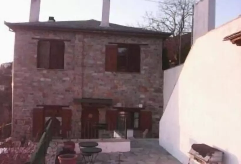 Hotelli Archontiko Kirmili