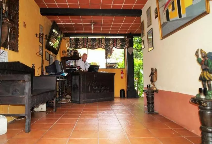 هتل La Casa De Don Ismael