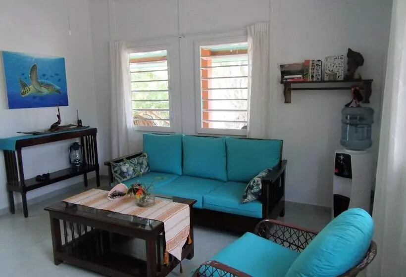 هتل Maya Hill Lodge