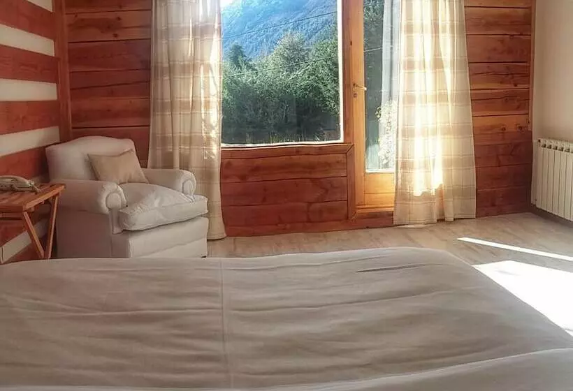 ベッドアンドブレックファースト Casa Del Lago Villa La Angostura