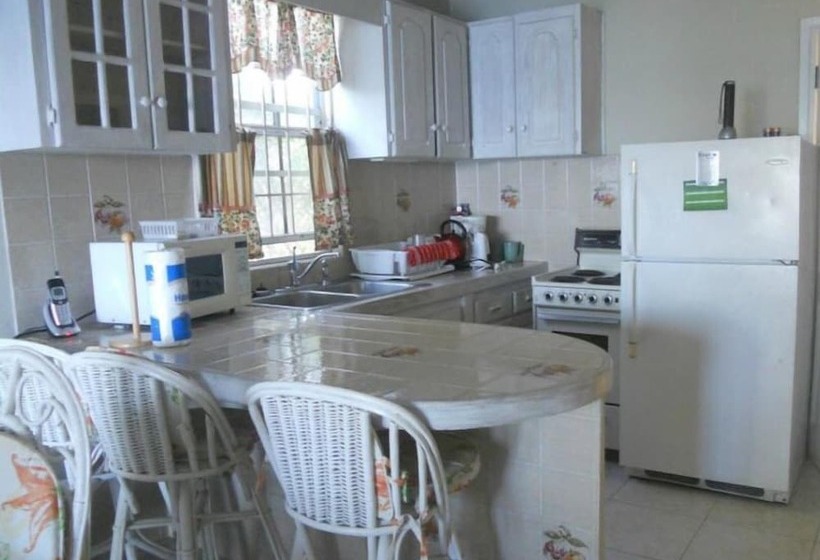 Cassandra 2 Beach Apartments