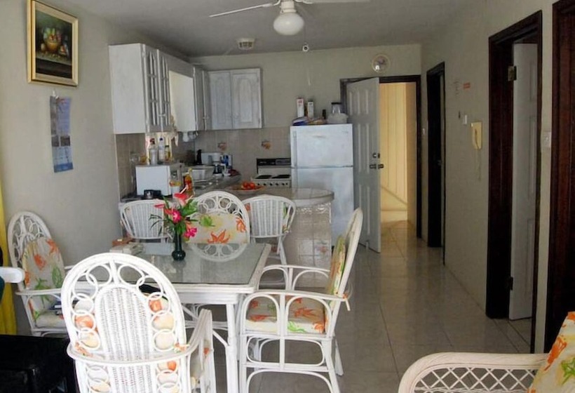 Cassandra 2 Beach Apartments