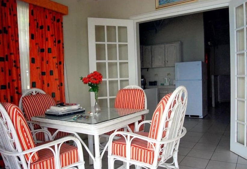 Cassandra 2 Beach Apartments