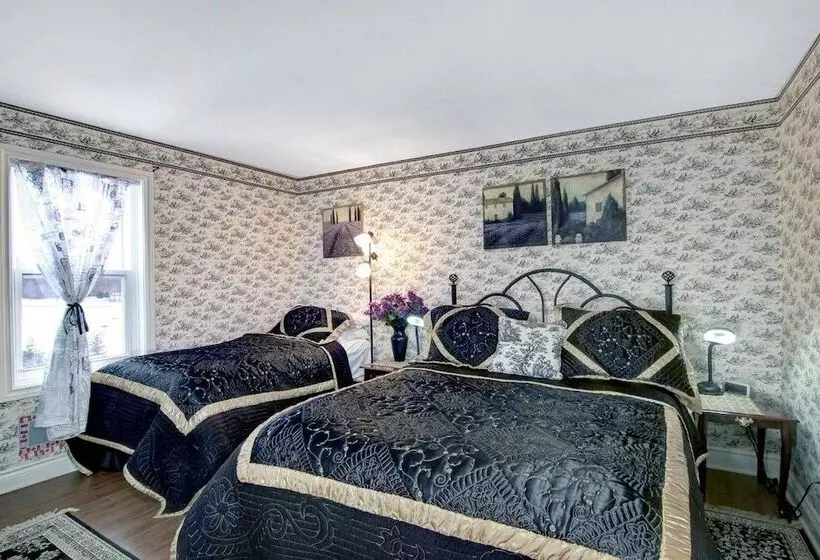 Cobblestone Bed And Breakfast
