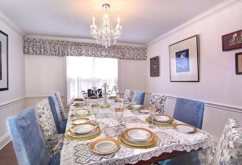 Cobblestone Bed And Breakfast