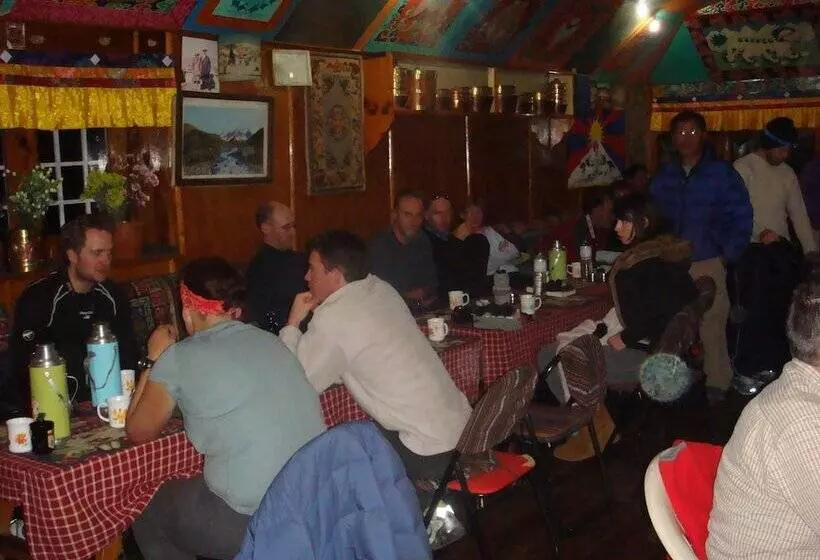 هتل Machermo Lodge & Bakery