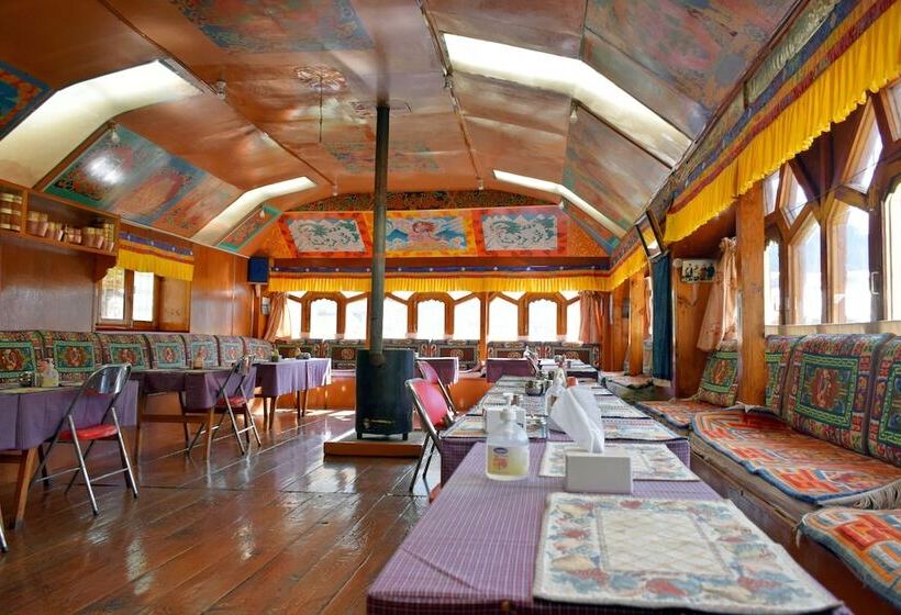 هتل Machermo Lodge & Bakery