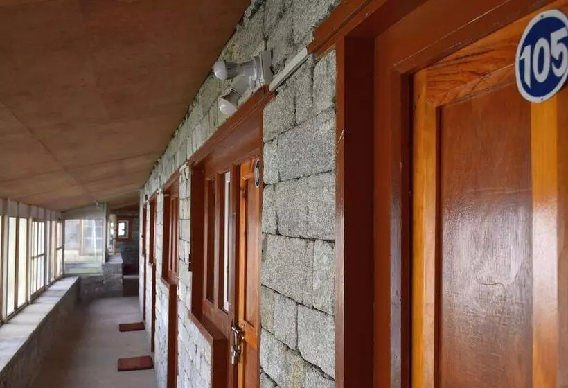 هتل Machermo Lodge & Bakery