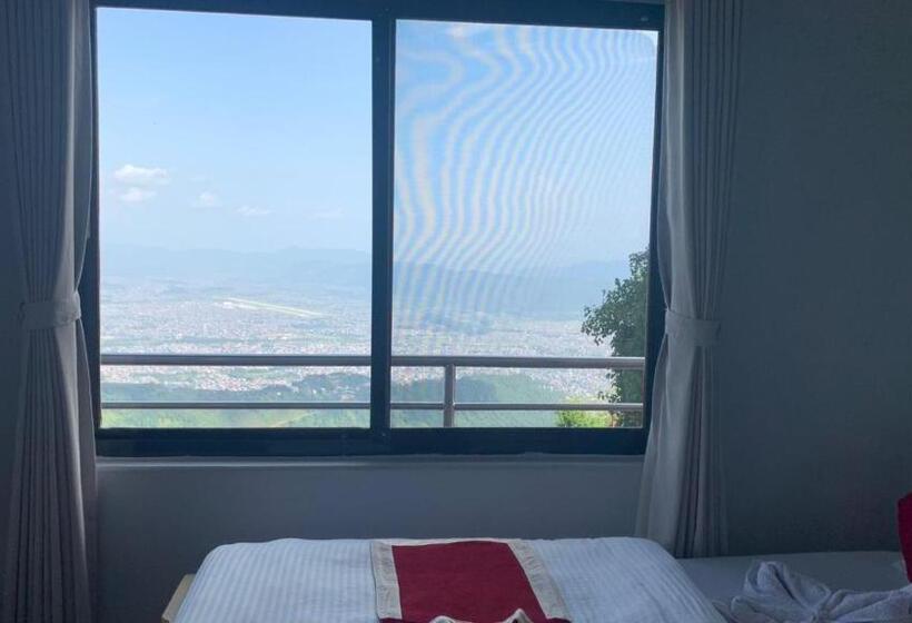 هتل Pristine Himalaya