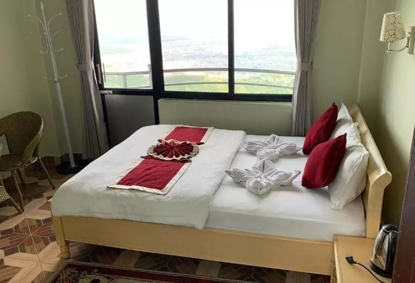 هتل Pristine Himalaya