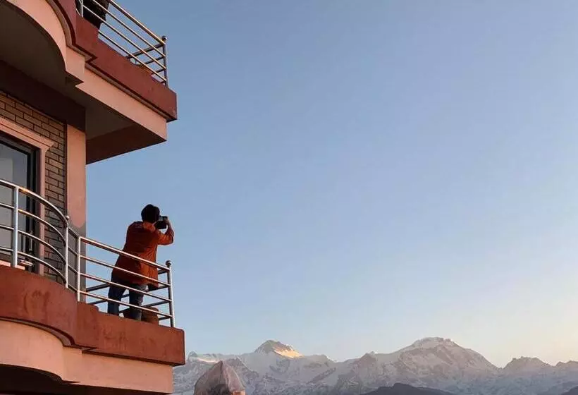 هتل Pristine Himalaya