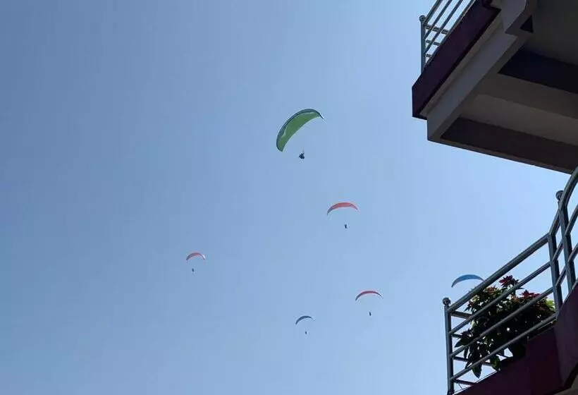 هتل Pristine Himalaya