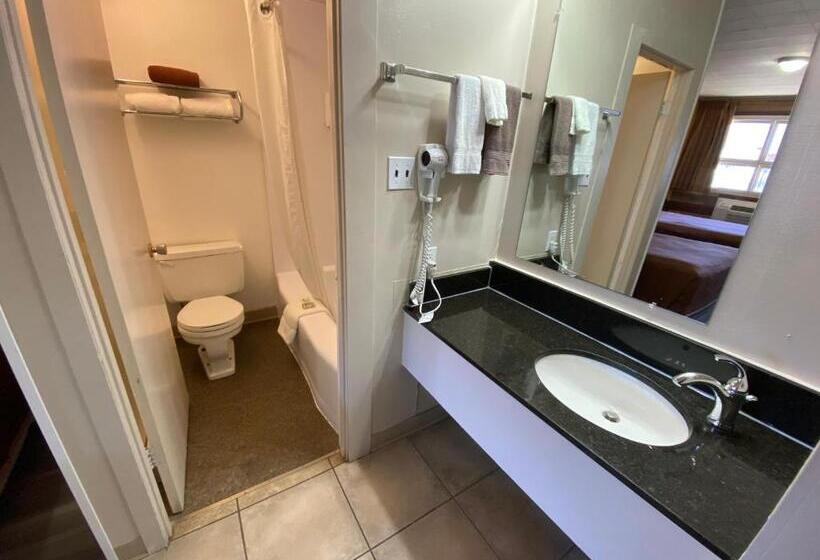 مُتل Dauphin Inn Express