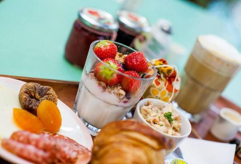 پانسیون Maison Nationale City Flats & Suites