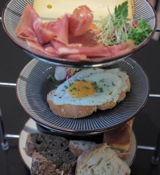 پانسیون Maison Nationale City Flats & Suites