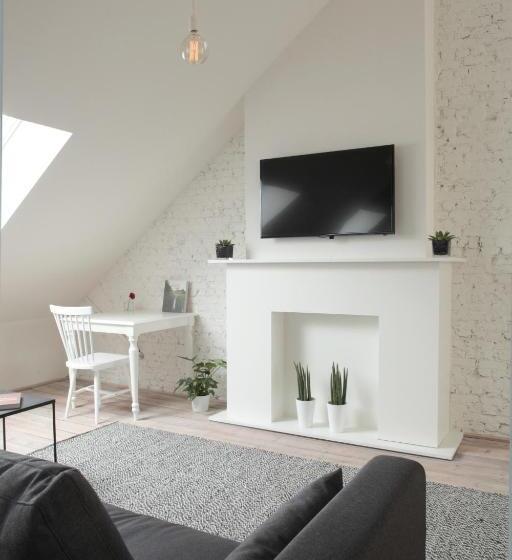 پانسیون Maison Nationale City Flats & Suites