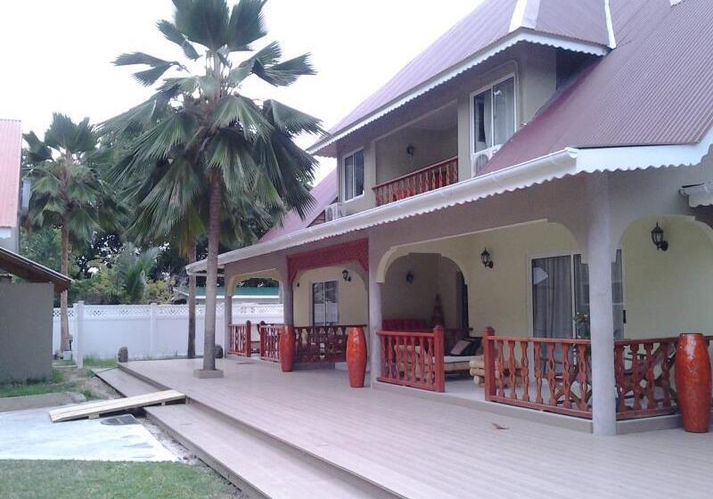 پانسیون Villa Authentique