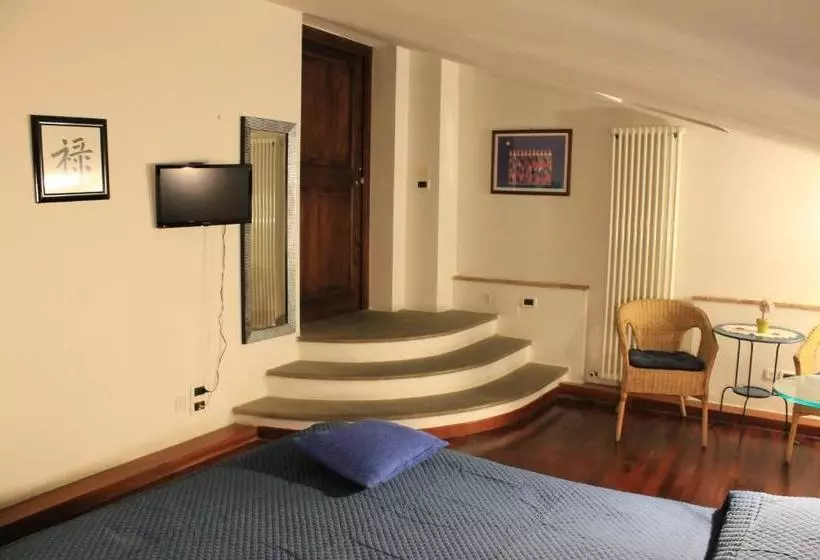 A La Casa Dei Potenti