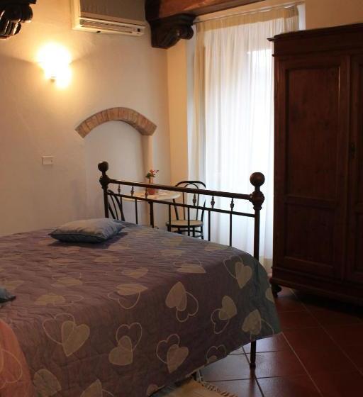 A La Casa Dei Potenti