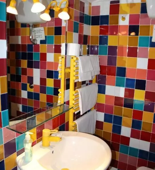 A La Casa Dei Potenti