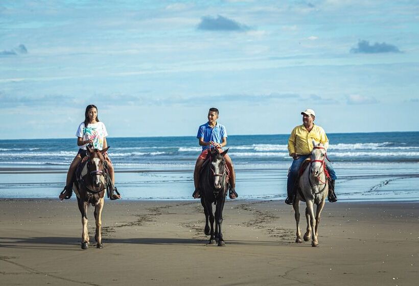 فندق Costa Pacifica