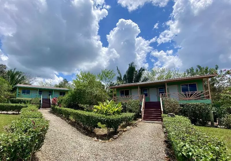 هتل Dream Valley Belize