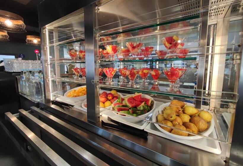 בית מלון כפרי Ohai Nazare Outdoor Resort