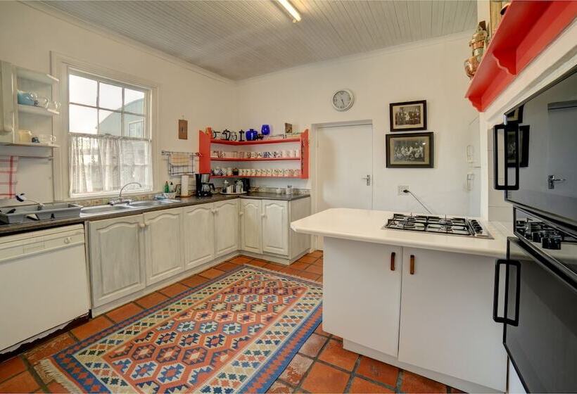 בית מלון כפרי Outeniqua Travel Lodge