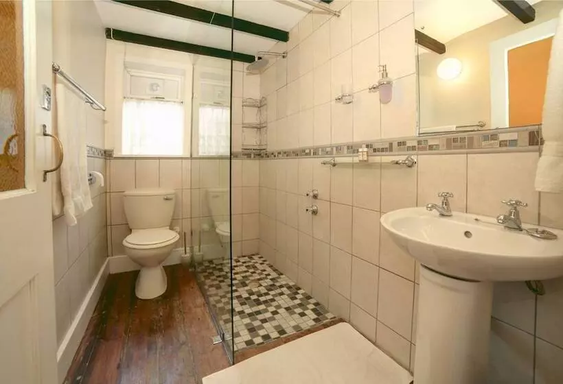 هتل Outeniqua Travel Lodge