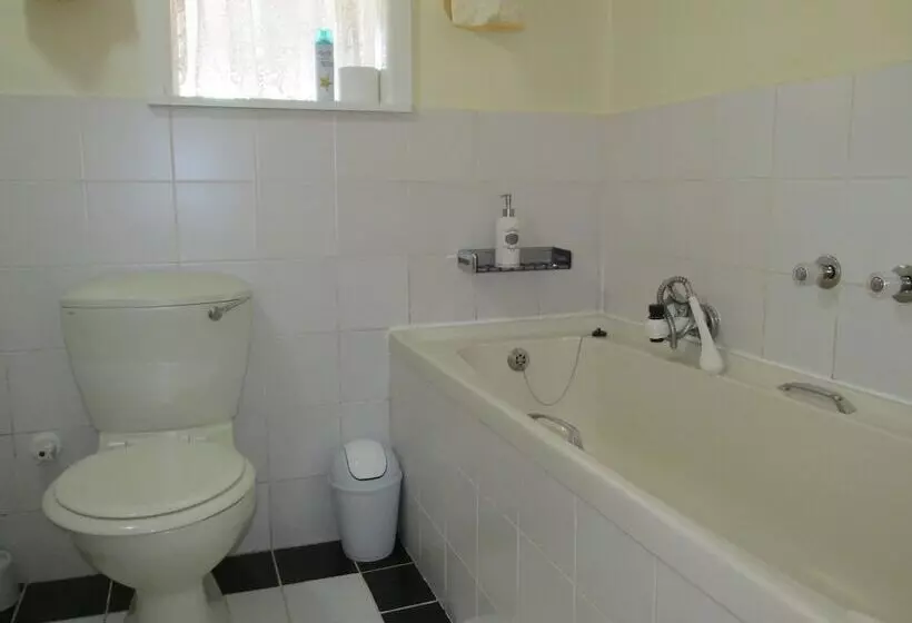 هتل Outeniqua Travel Lodge