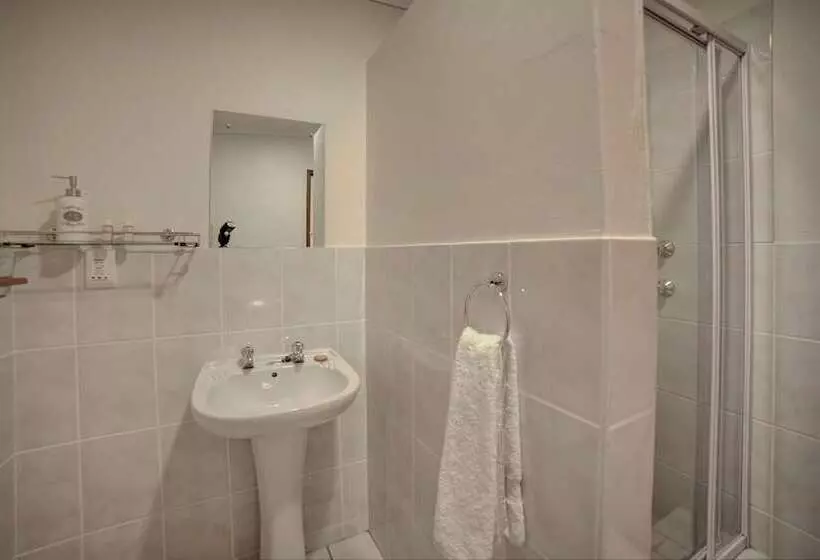 هتل Outeniqua Travel Lodge
