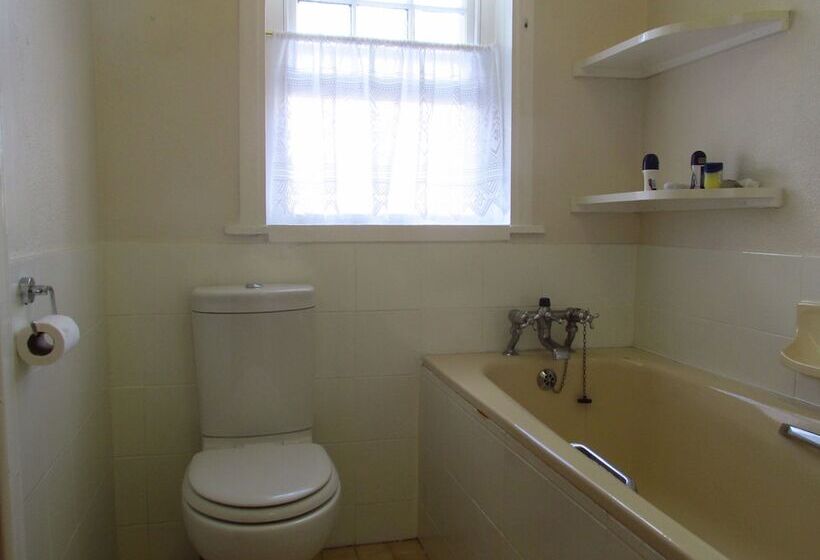 בית מלון כפרי Outeniqua Travel Lodge