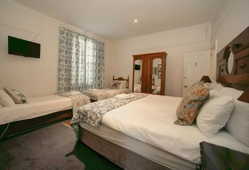 هتل Outeniqua Travel Lodge