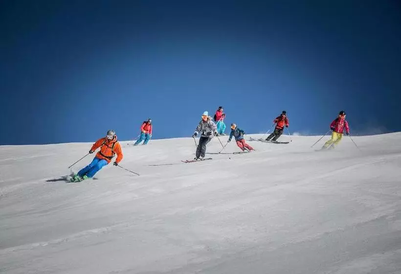 ホテル Pension Der Steinbock   Das 300 Jahre Alte Bauernhaus   Tirol