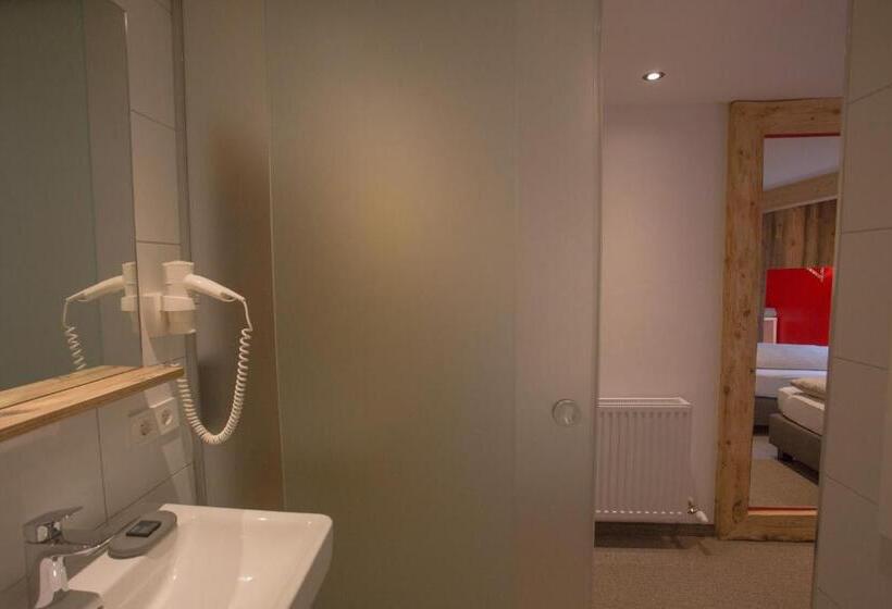 酒店 Pension Der Steinbock Das 300 Jahre Alte Bauernhaus Tirol