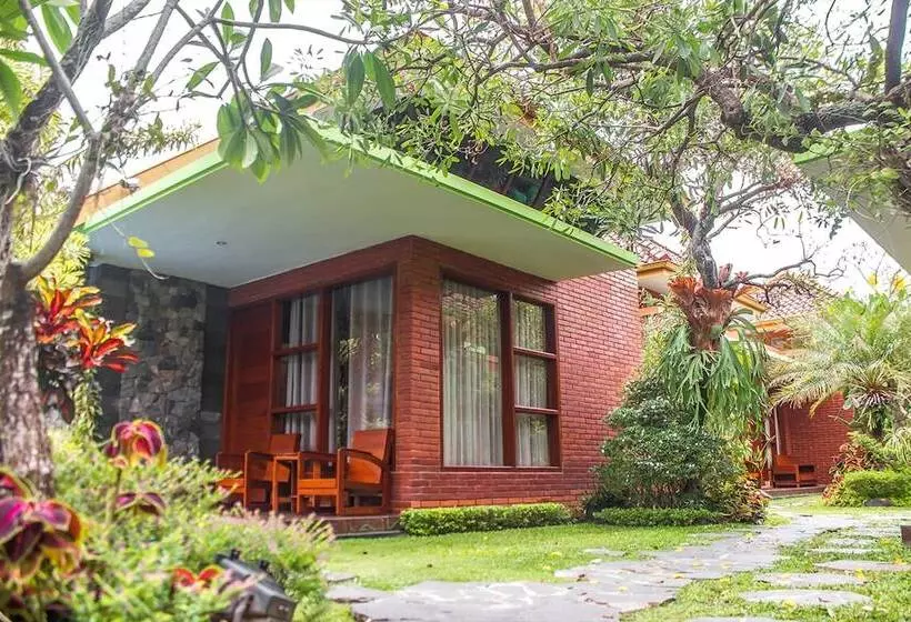 Hotelli Rumput  Resort & Resto