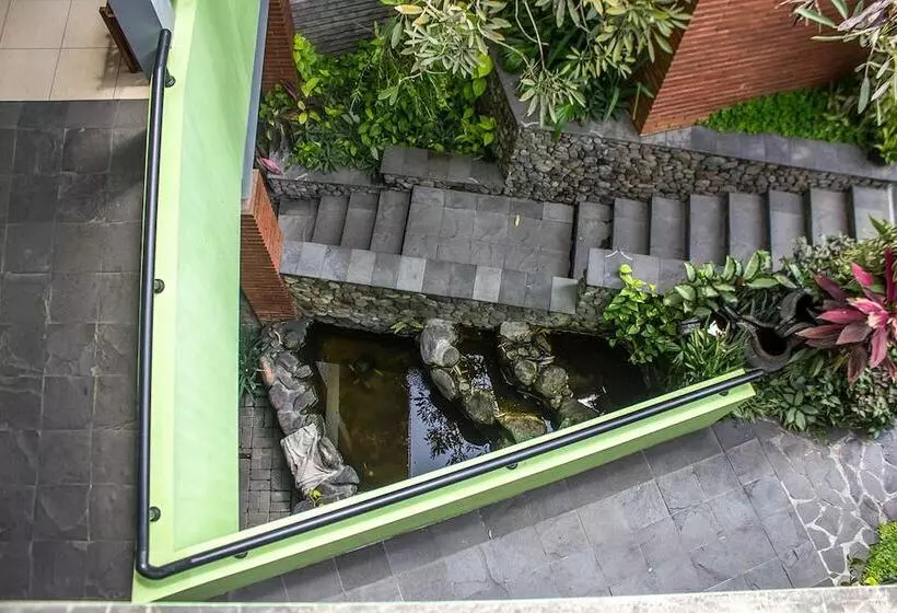 Hotelli Rumput  Resort & Resto