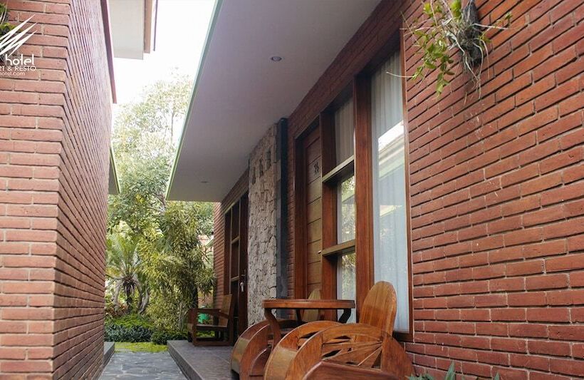 בית מלון כפרי Rumput  Resort & Resto