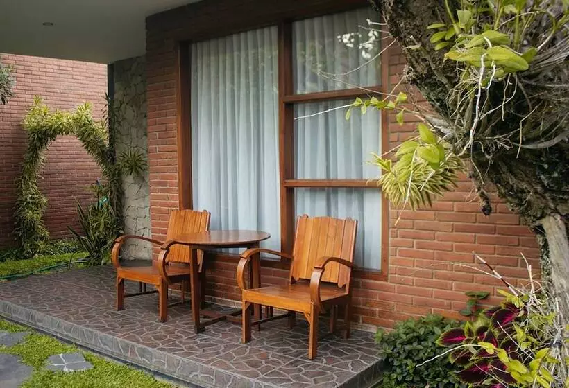 Hotelli Rumput  Resort & Resto