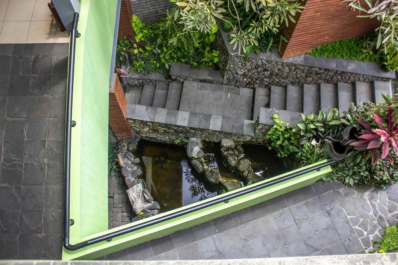 בית מלון כפרי Rumput  Resort & Resto