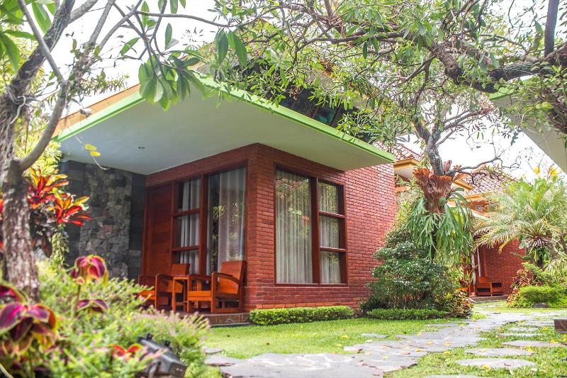 בית מלון כפרי Rumput  Resort & Resto