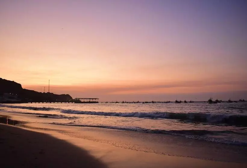 ホテル Socialtel Mancora   Formerly Selina Mancora