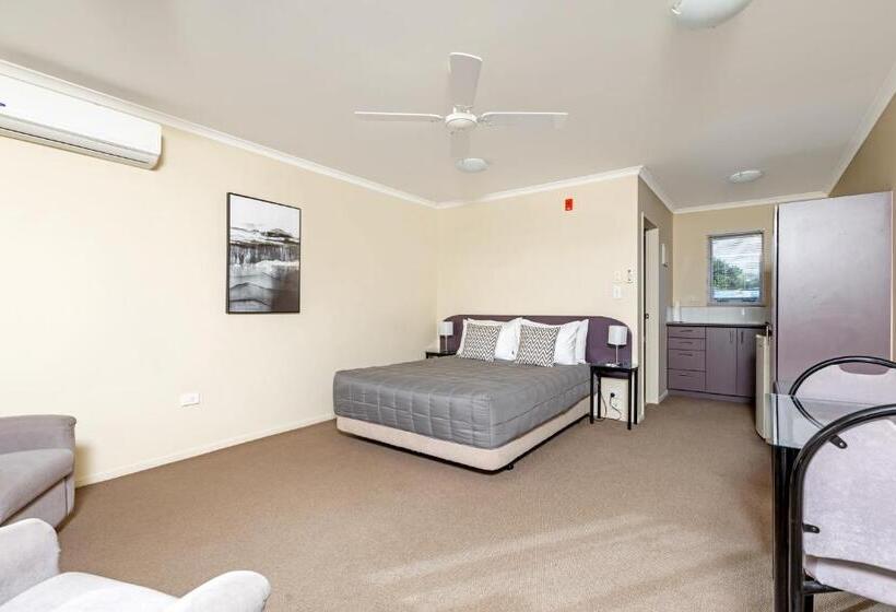 汽车旅馆  Bk's Chardonnay Motor Lodge