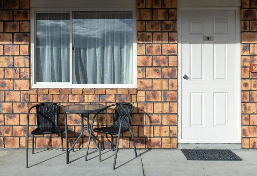 汽车旅馆  Bk's Chardonnay Motor Lodge