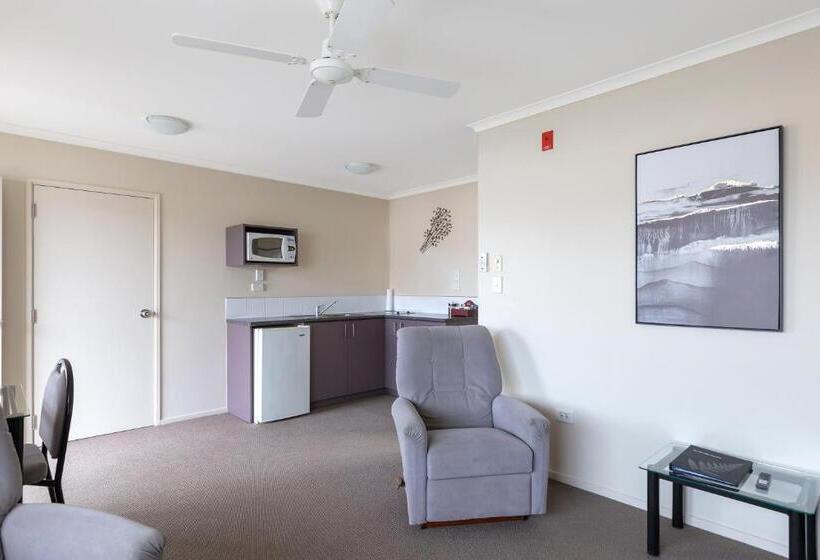 汽车旅馆  Bk's Chardonnay Motor Lodge