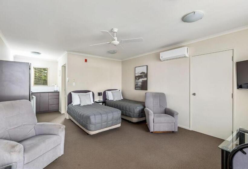 汽车旅馆  Bk's Chardonnay Motor Lodge