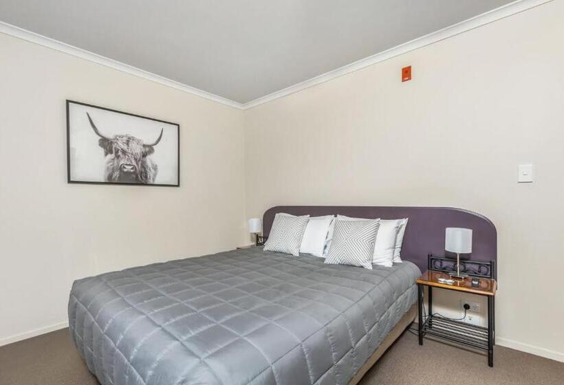 汽车旅馆  Bk's Chardonnay Motor Lodge