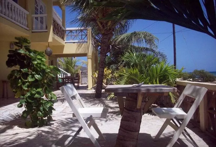 The Islander's Inn