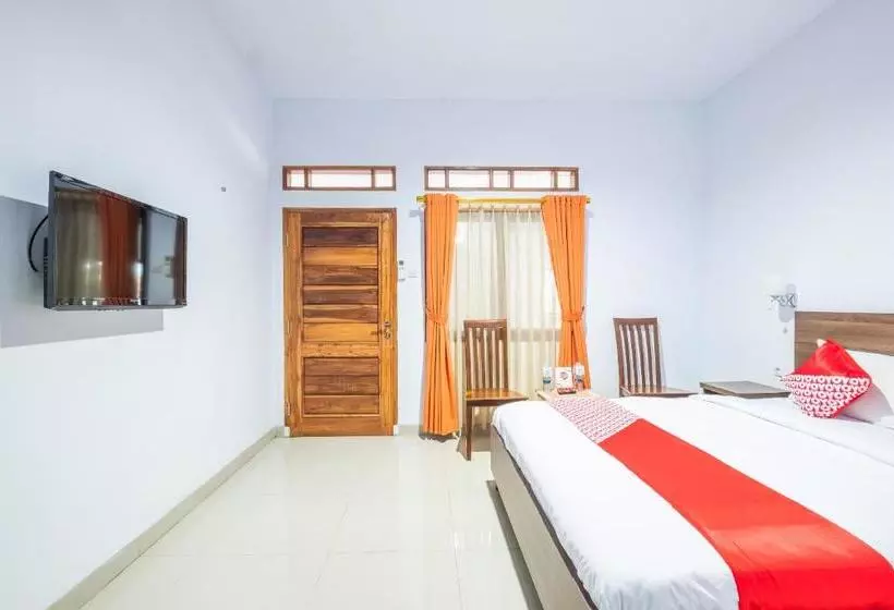 ホテル Azalea Syariah By Oyo Rooms